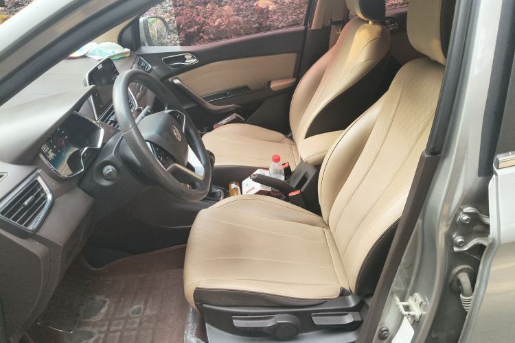 Used Baojun 310W 2017 1.5L Manual Fashion Model China V Left Front Seat