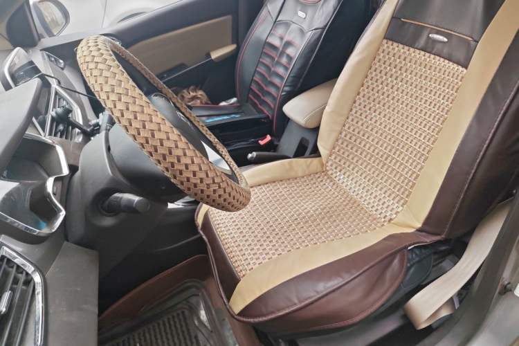 Used Baojun 310W 2017 1.5L Manual Fashion Model China V Left Front Seat
