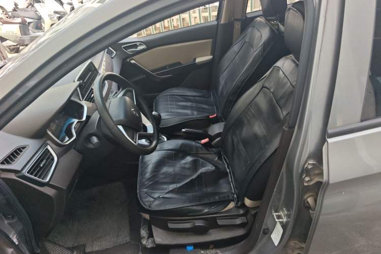 Used Baojun 310W 2017 1.5L Manual Comfort Version China V Left Front Seat