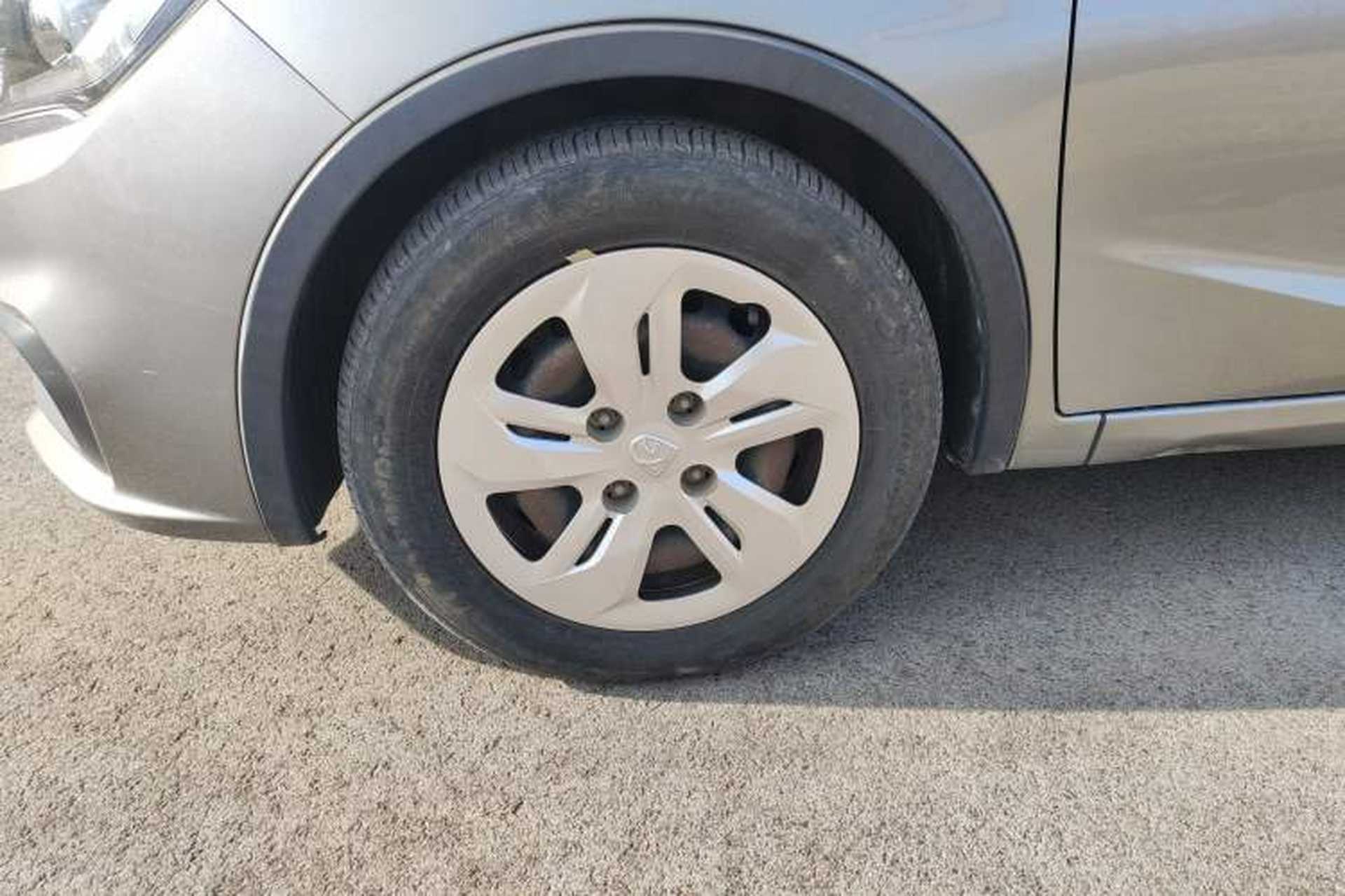 Used Baojun 310W 2017 1.5L Manual Comfort Version China V Left Front Wheel Hub