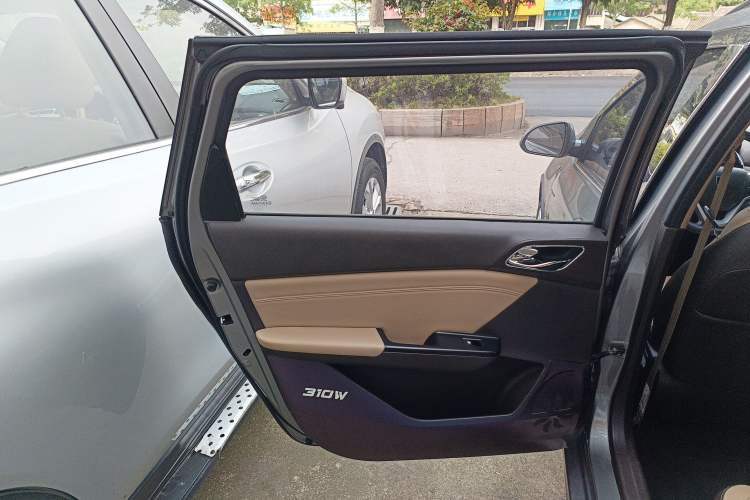 Used Baojun 310W 2017 1.5L Manual Fashion Model China V Left Rear Door Interior