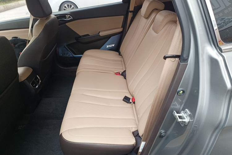 Used Baojun 310W 2017 1.5L Manual Fashion Model China V Left Rear Seat