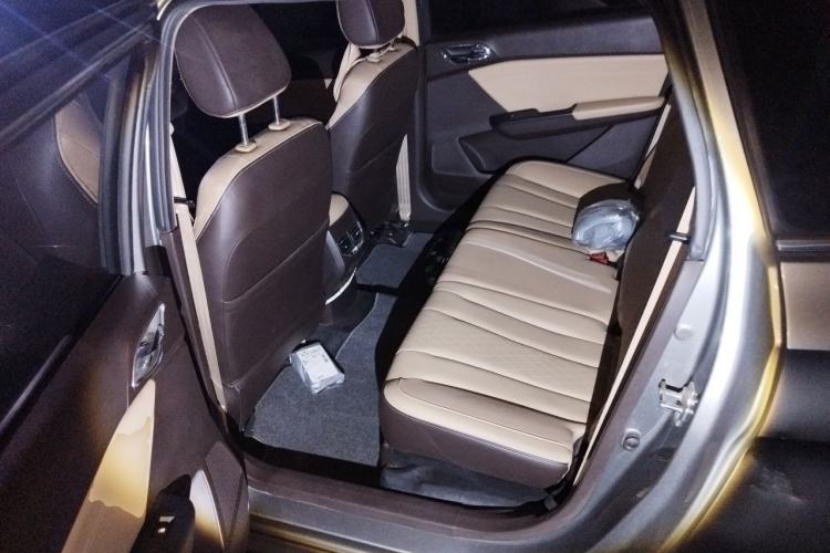 Used Baojun 310W 2017 1.5L Manual Fashion Edition China VI Left Rear Seat