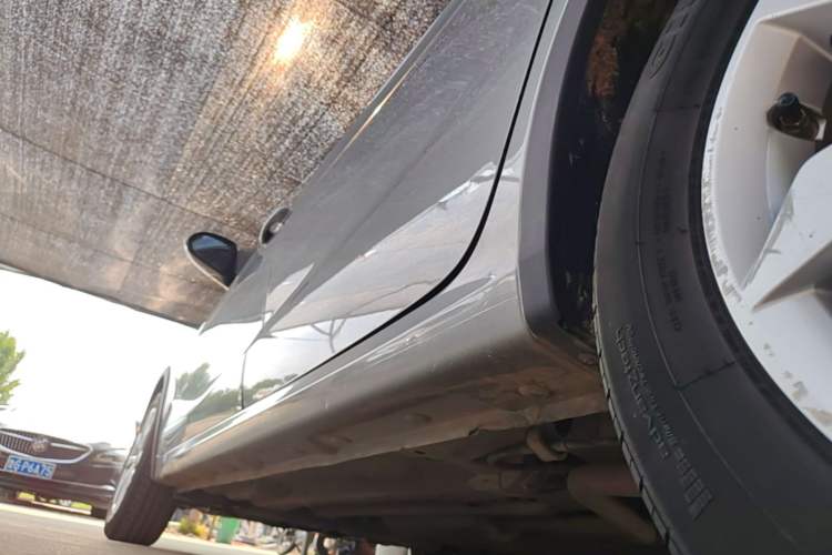 Used Baojun 310W 2017 1.5L Manual Fashion Model China V Left Side Sill