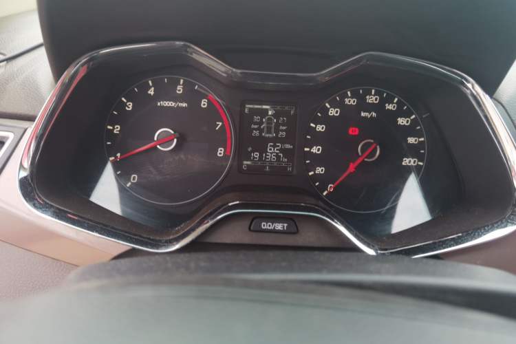 Used Baojun 310W 2017 1.5L Manual Fashion Model China V Odometer Close Up