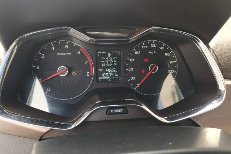 Used Baojun 310W 2017 1.5L Manual Fashion Model China V Odometer Close Up