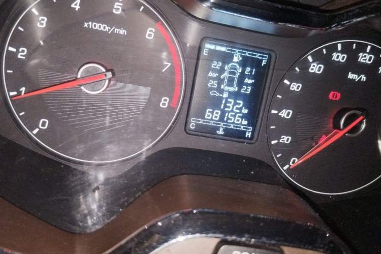 Used Baojun 310W 2017 1.5L Manual Fashion Edition China VI Odometer Close Up