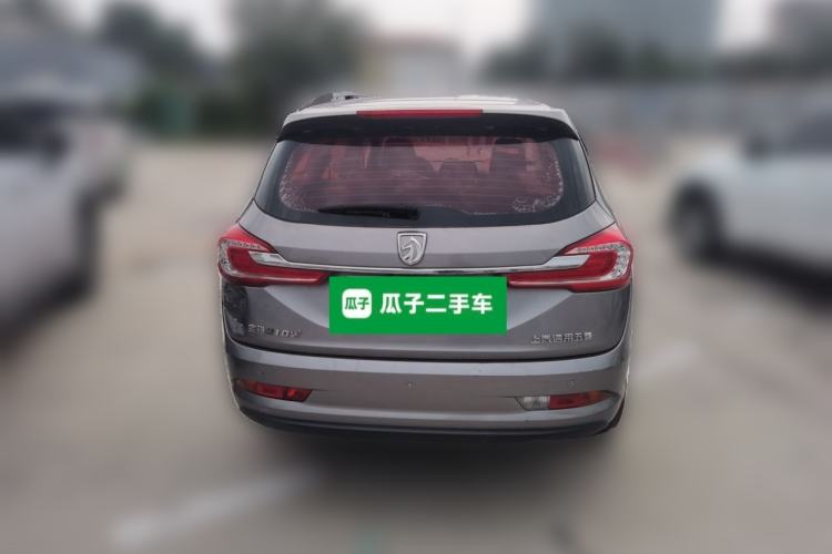 Used Baojun 310W 2017 1.5L Manual Fashion Model China V Rear