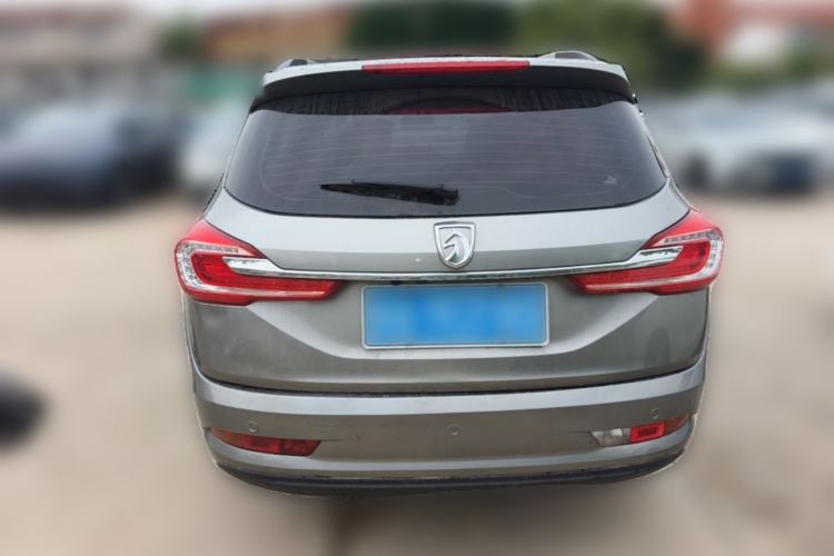 Used Baojun 310W 2017 1.5L Manual Fashion Model China V Rear