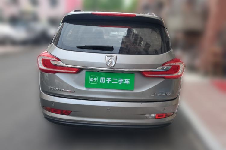 Used Baojun 310W 2017 1.5L Manual Fashion Model China V Rear