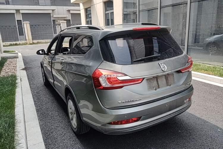 Used Baojun 310W 2017 1.5L Manual Fashion Model China V Rear Left 45 Deg