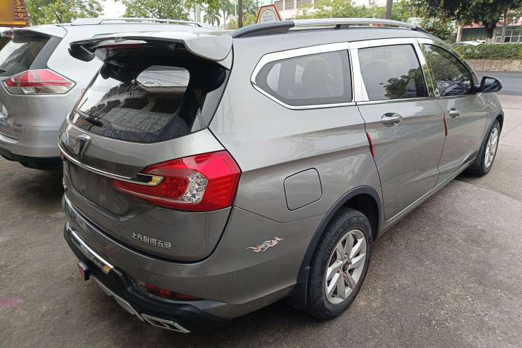 Used Baojun 310W 2017 1.5L Manual Fashion Model China V Rear Right 45 Deg
