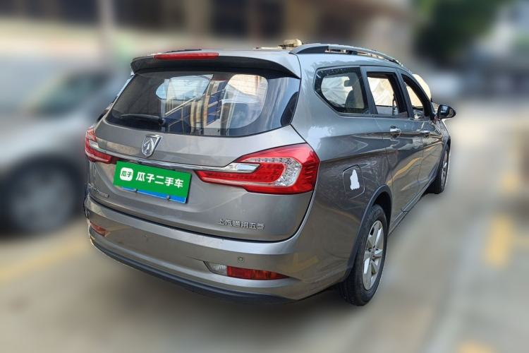 Used Baojun 310W 2017 1.5L Manual Fashion Edition China VI Rear Right 45 Deg