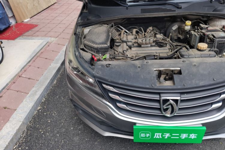 Used Baojun 310W 2017 1.5L Manual Fashion Model China V Right Front Headlight