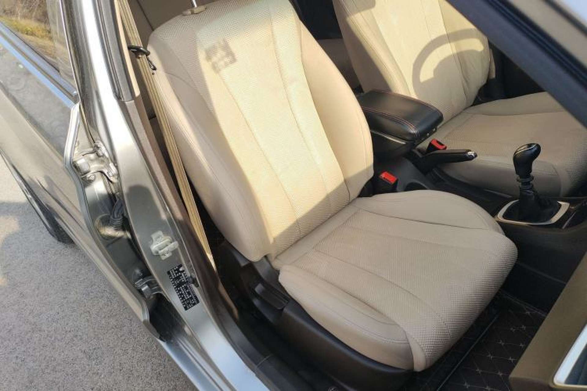 Used Baojun 310W 2017 1.5L Manual Comfort Version China V Right Front Seat