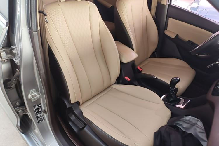 Used Baojun 310W 2017 1.5L Manual Fashion Model China V Right Front Seat
