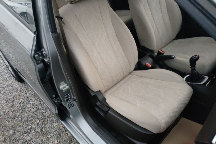 Used Baojun 310W 2017 1.5L Manual Comfort Version China V Right Front Seat