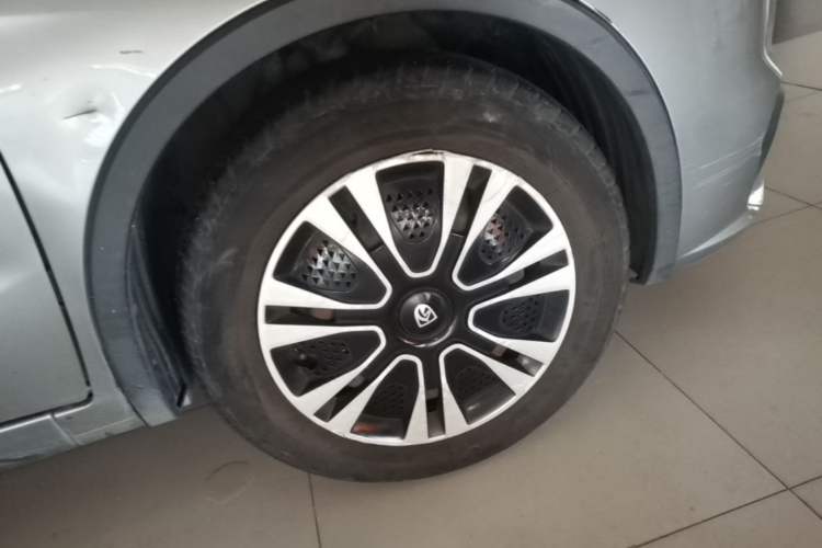 Used Baojun 310W 2017 1.5L Manual Comfort Version China V Right Front Wheel Hub