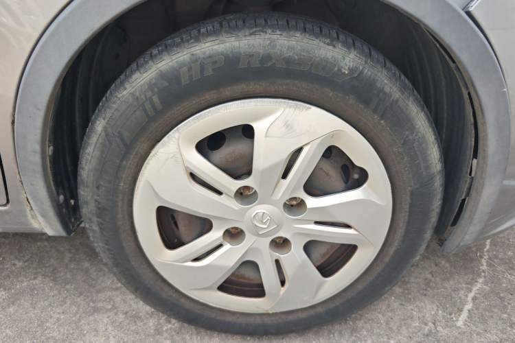Used Baojun 310W 2017 1.5L Manual Comfort Version China V Right Front Wheel Hub