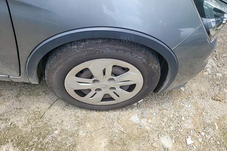 Used Baojun 310W 2017 1.5L Manual Comfort Version China V Right Front Wheel Hub