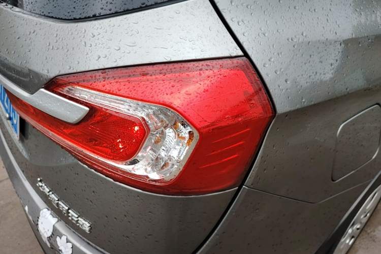 Used Baojun 310W 2017 1.5L Manual Comfort Version China V Right Rear Taillight