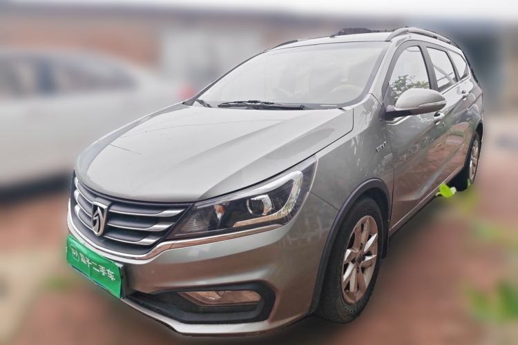 Used Baojun 310W 2017 1.5L Manual Fashion Model China V Guazi used car, China used car export, Used car for sale, Used cars, Cheapest cars for sale