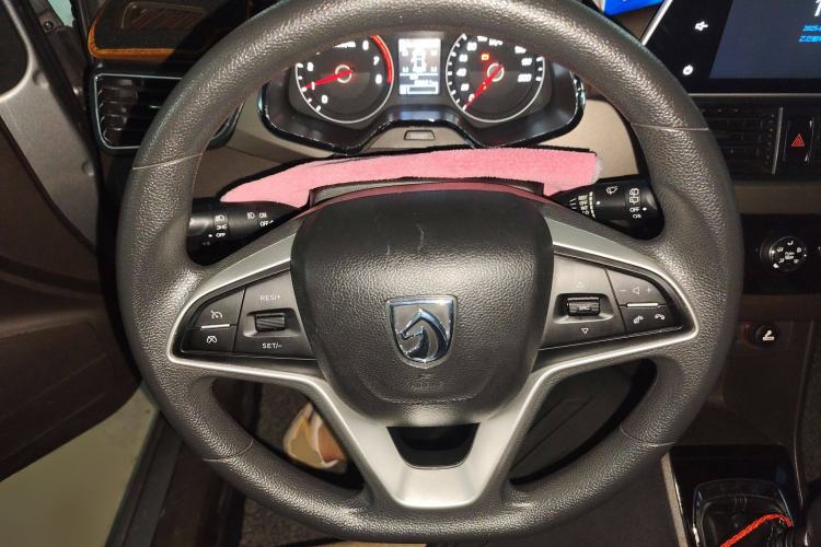 Used Baojun 310W 2017 1.5L Manual Luxury Version China VI Steering Wheel