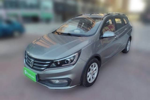 Used Baojun 310W 2017 1.5L Manual Fashion Model China V