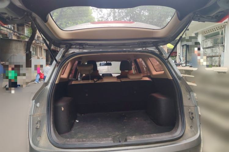 Used Baojun 310W 2017 1.5L Manual Fashion Model China V Trunk