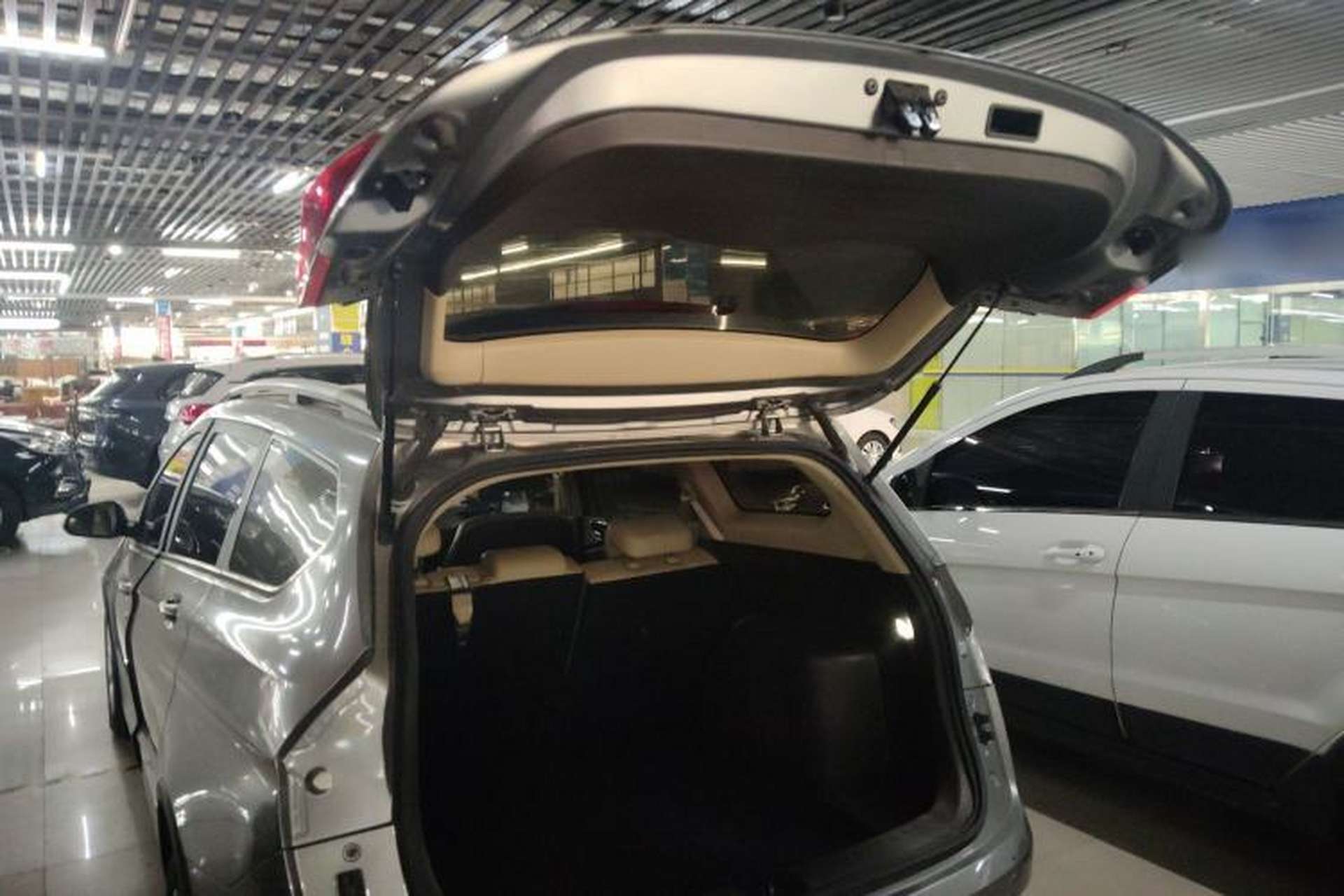 Used Baojun 310W 2017 1.5L Manual Fashion Model China V Trunk