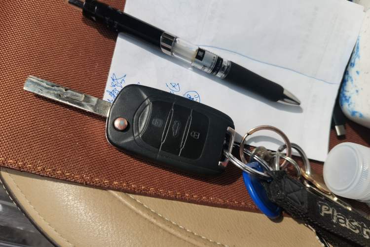 Used Baojun 310W 2017 1.5L Manual Fashion Model China V Vehicle Key