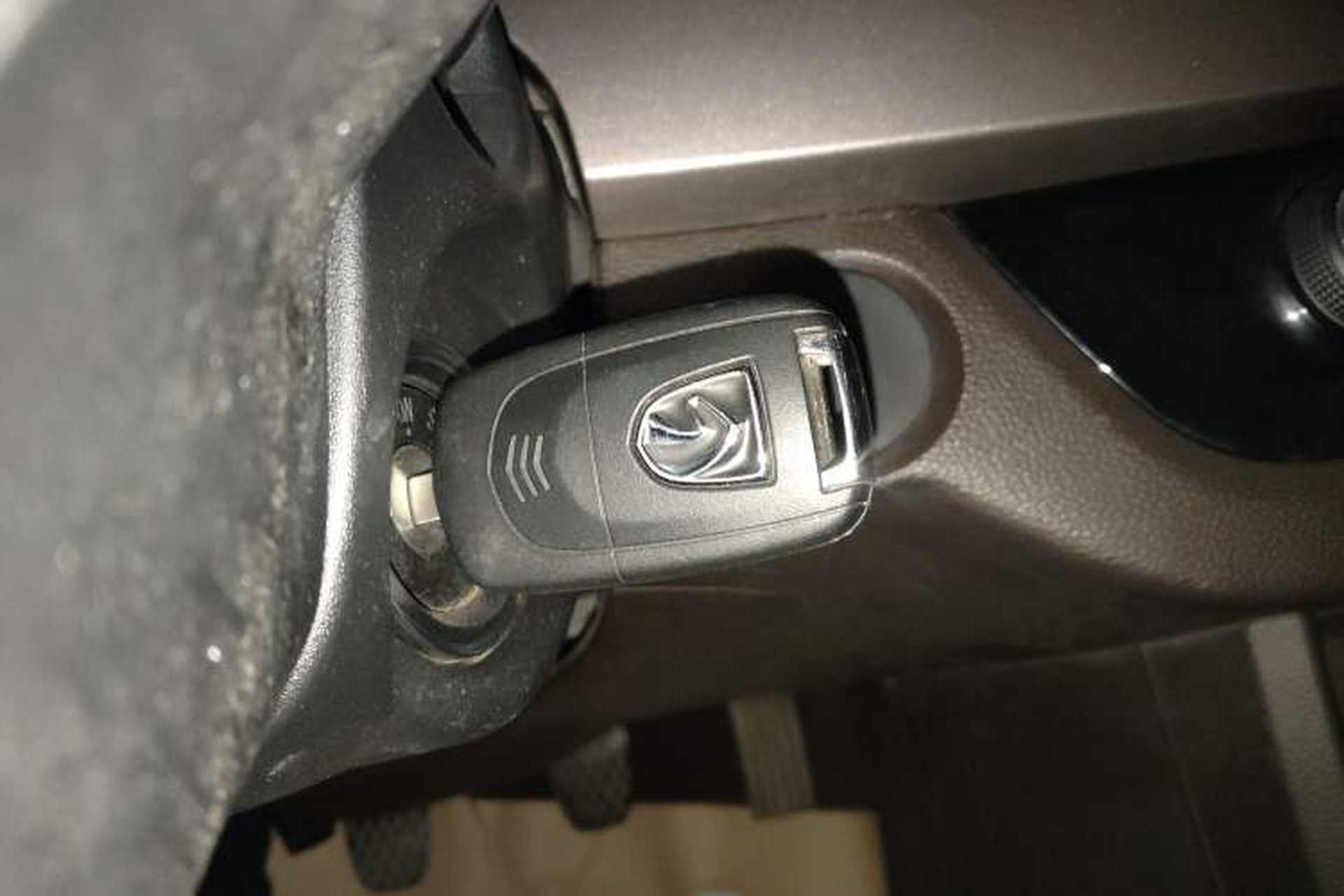 Used Baojun 310W 2017 1.5L Manual Fashion Model China V Vehicle Key