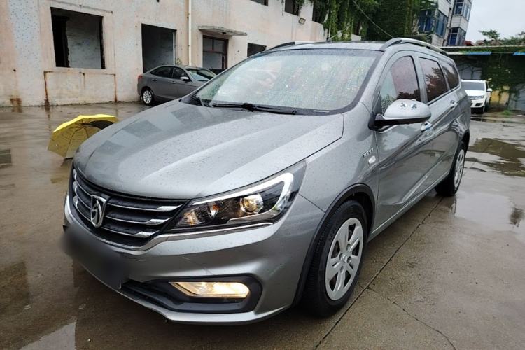 Used Baojun 310W 2017 1.5L Manual Comfort Version China V Guazi used car, China used car export, Used car for sale, Used Baojun cars, Cheapest cars for sale