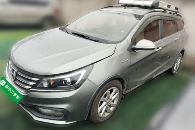 Used Baojun 310W 2017 1.5L Manual Fashion Model China V