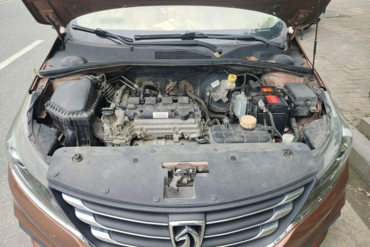Used Baojun 310W 2017 1.5L Manual Fashion Edition China VI Engine Bay