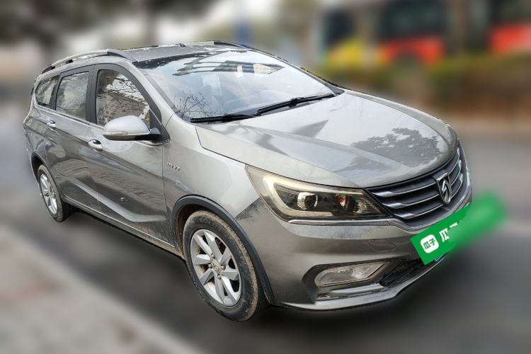 Used Baojun 310W 2017 1.5L Manual Fashion Model China V Front Right 45 Deg