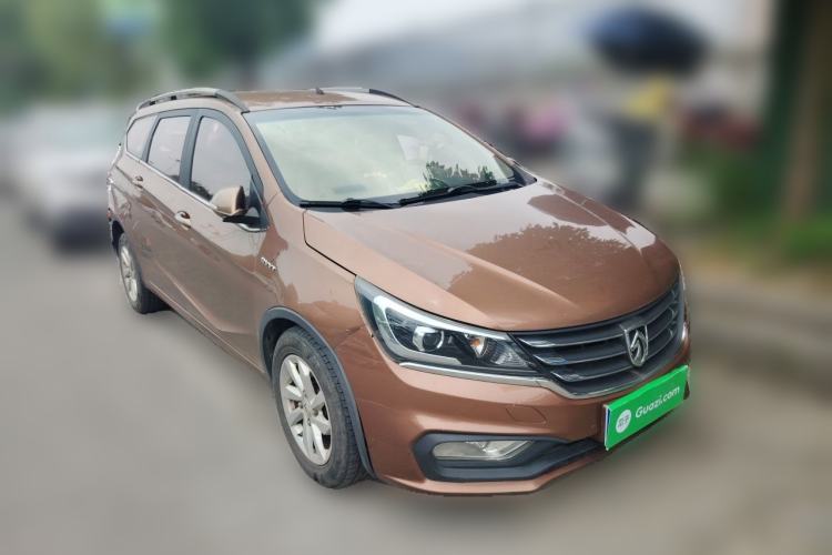 Used Baojun 310W 2017 1.5L Manual Fashion Edition China VI Front Right 45 Deg