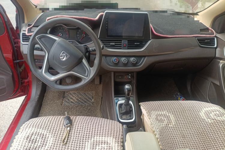 Used Baojun 310W 2017 1.5L Manual Comfort Version China V Center Console