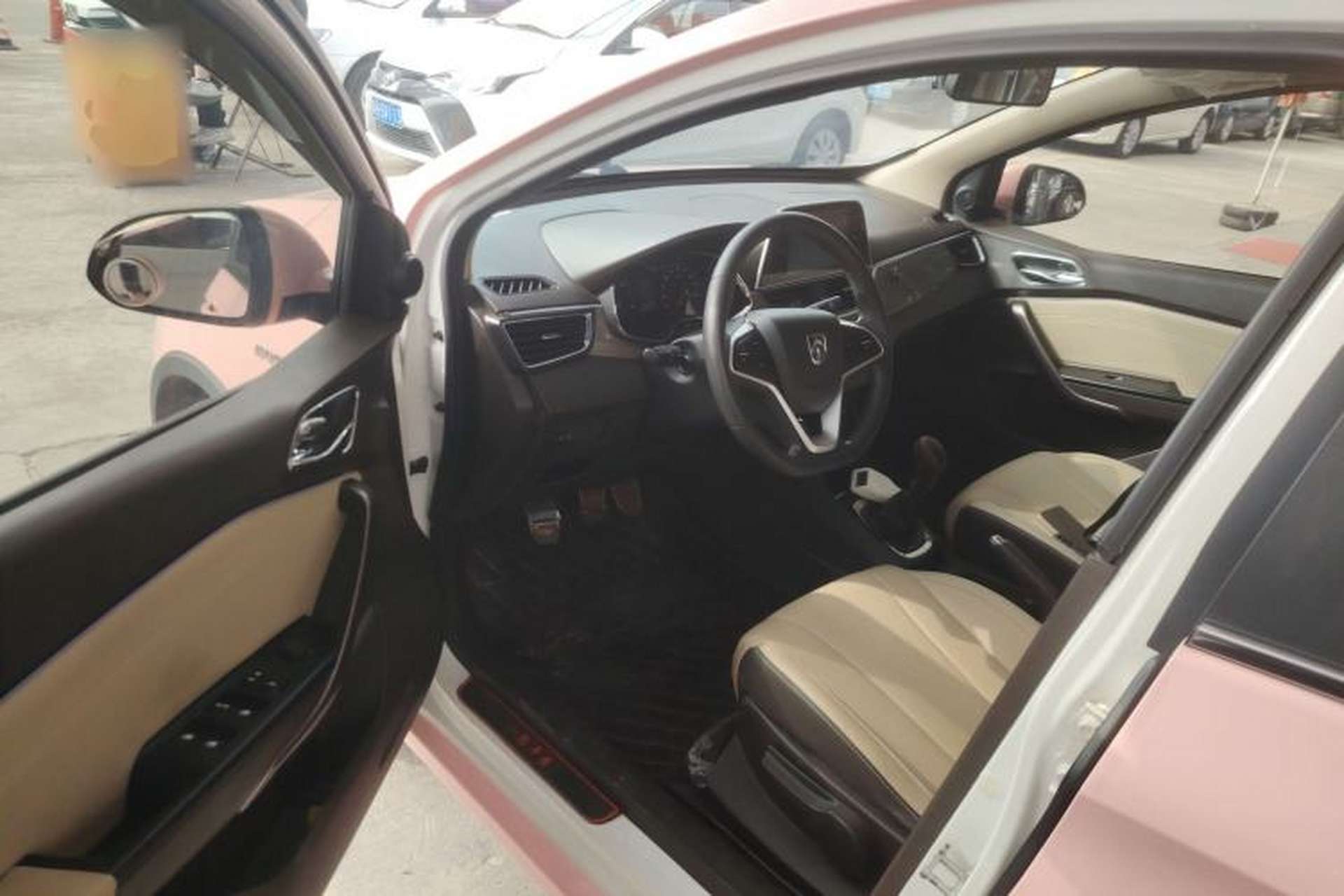 Used Baojun 310W 2017 1.5L Manual Fashion Edition China VI Driver Seat