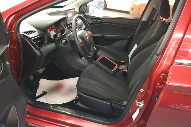 Used Baojun 310W 2017 1.2L Manual Value Edition China V Driver Seat
