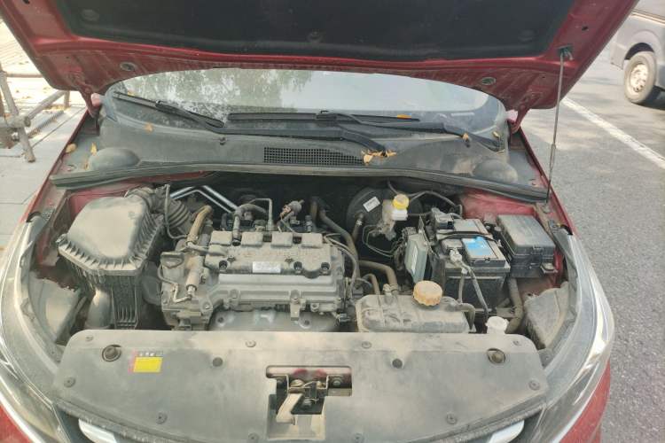 Used Baojun 310W 2017 1.5L Manual Fashion Model China V Engine Bay