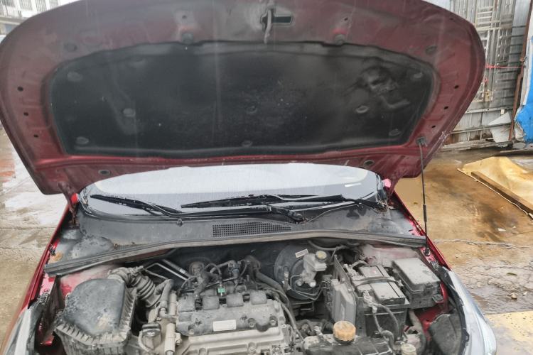 Used Baojun 310W 2017 1.5L Manual Comfort Version China VI Emission Standard Engine Bay