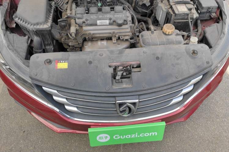 Used Baojun 310W 2017 1.5L Manual Fashion Model China V Engine Bay