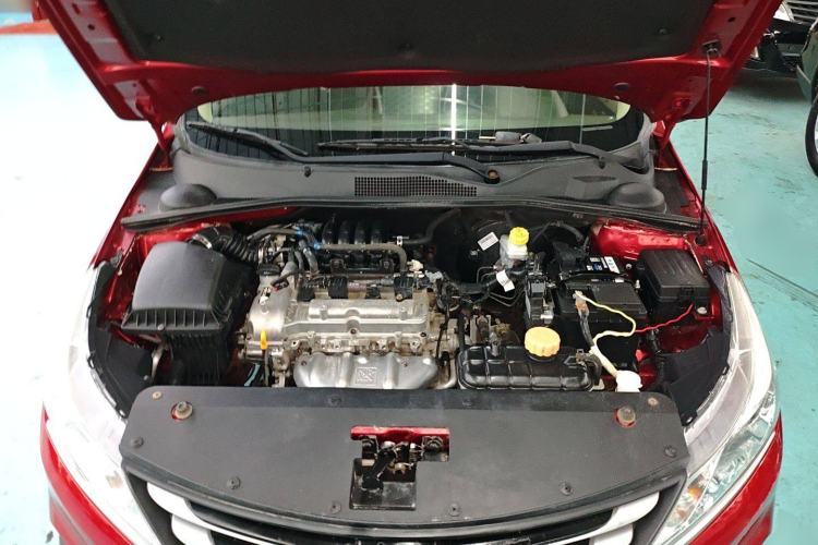 Used Baojun 310W 2017 1.2L Manual Value Edition China V Engine Bay