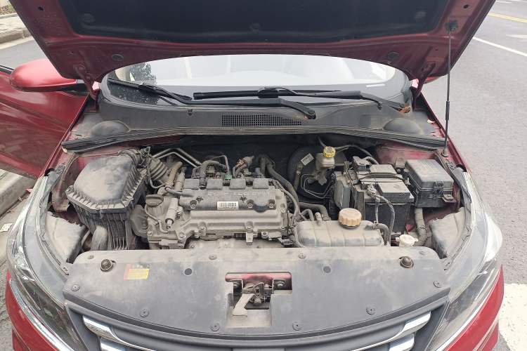 Used Baojun 310W 2017 1.5L Manual Comfort Version China V Engine Bay