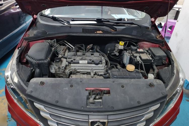 Used Baojun 310W 2017 1.5L Manual Fashion Model China V Engine Bay