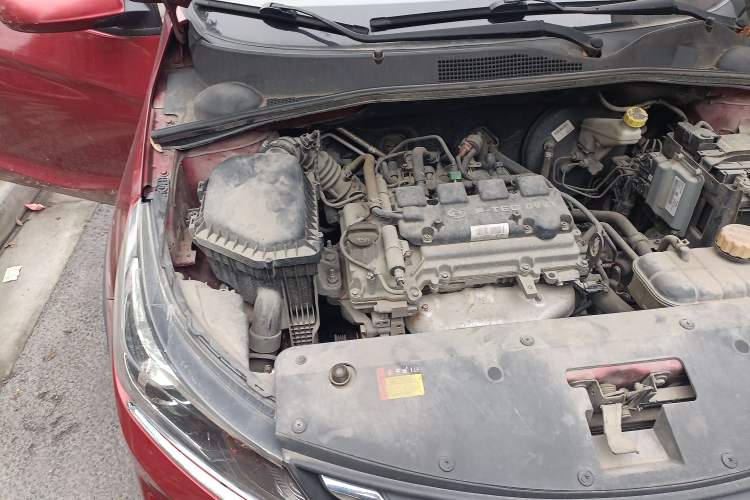 Used Baojun 310W 2017 1.5L Manual Comfort Version China V Engine Bay Right