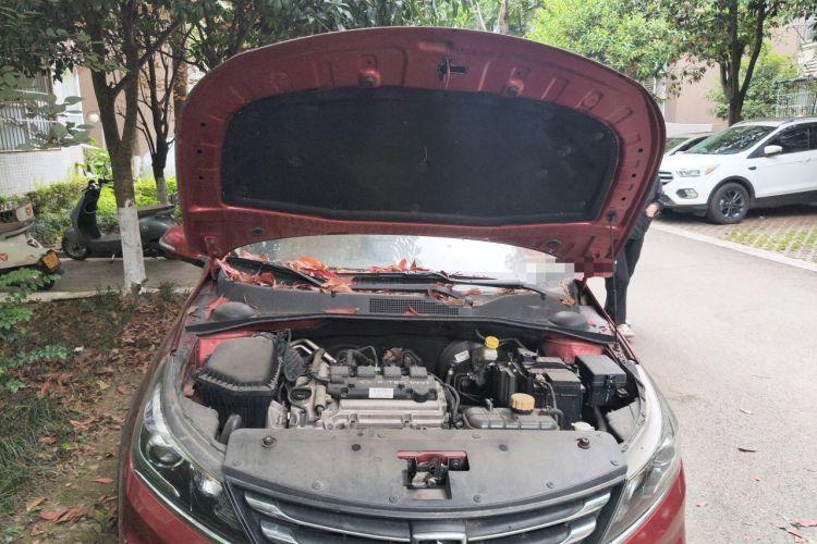 Used Baojun 310W 2017 1.5L Manual Fashion Model China V Engine Bay