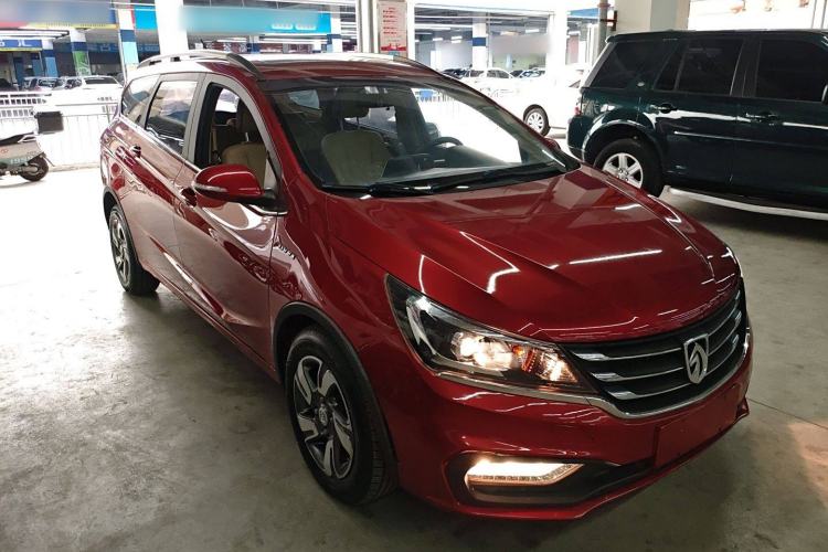Used Baojun 310W 2017 1.5L Manual Luxury Edition China V Exterior 2