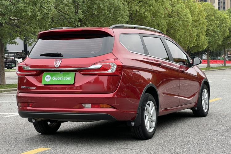 Used Baojun 310W 2017 1.5L Manual Fashion Model China V Exterior 3